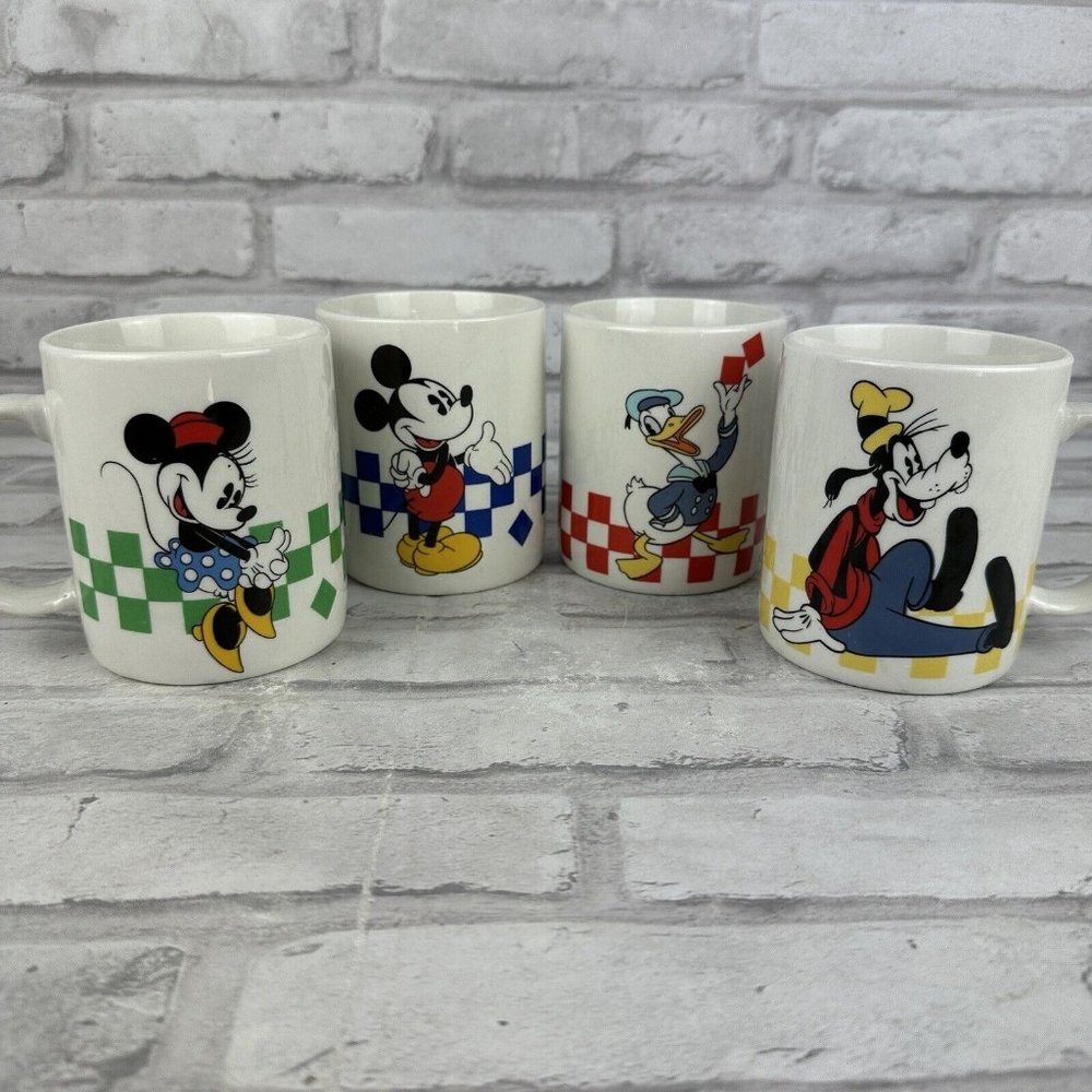 Gabbay Disney Mug Set of 4 Mickey Mouse Minnie Mouse Donald Duck Daisy Duck